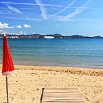 Daire Le Vallon Des Chenes By Interhome Saint Aygulf