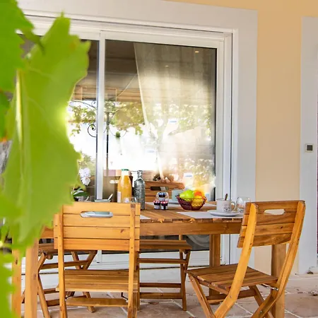 Le Vallon Des Chenes By Interhome * Saint Aygulf