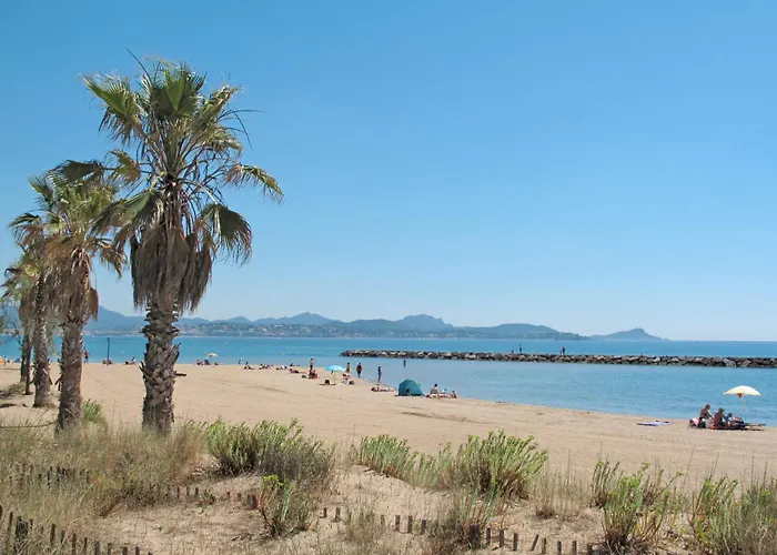 Le Vallon Des Chenes By Interhome Saint Aygulf